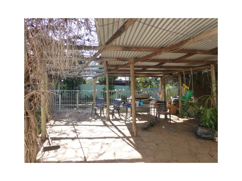 18 Evans Parade, Parkes NSW 2870