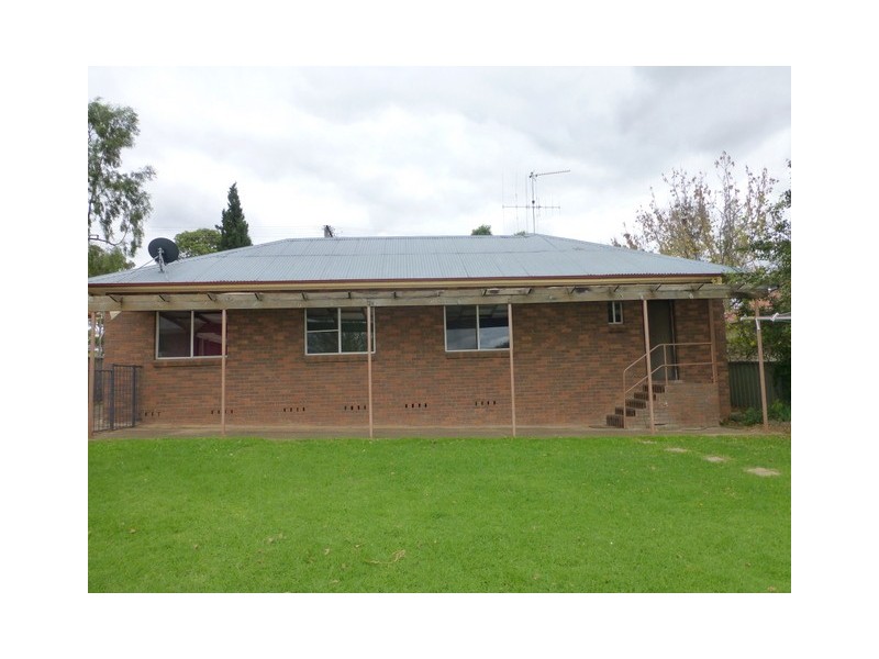23 Rose Street, Parkes NSW 2870