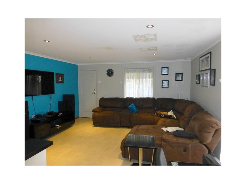 23 Westcott Crescent, Parkes NSW 2870