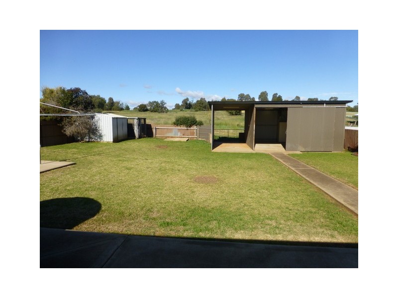 27 Webb Street, Parkes NSW 2870