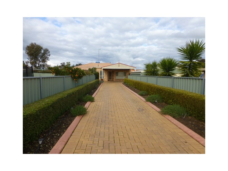 41 Flinders Street, Parkes NSW 2870