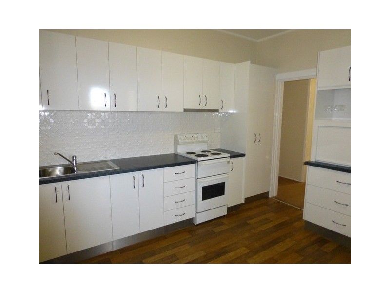 29 Orange Street, Parkes NSW 2870