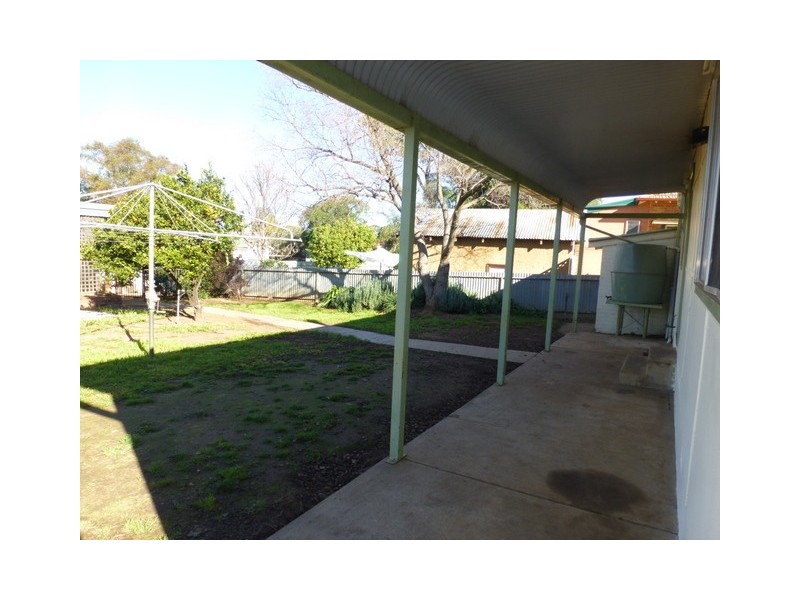 29 Orange Street, Parkes NSW 2870