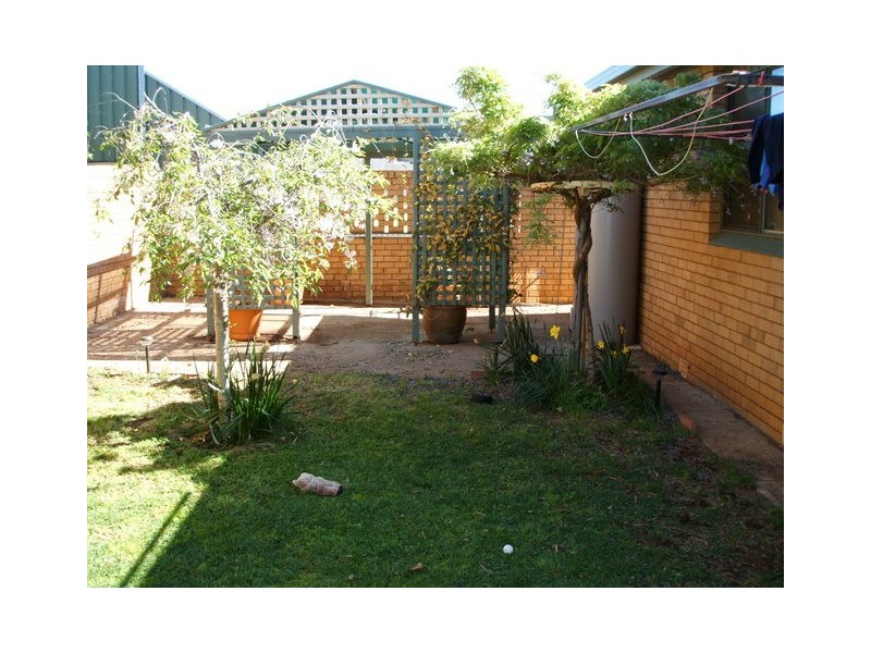 20 Albert Street, Parkes NSW 2870
