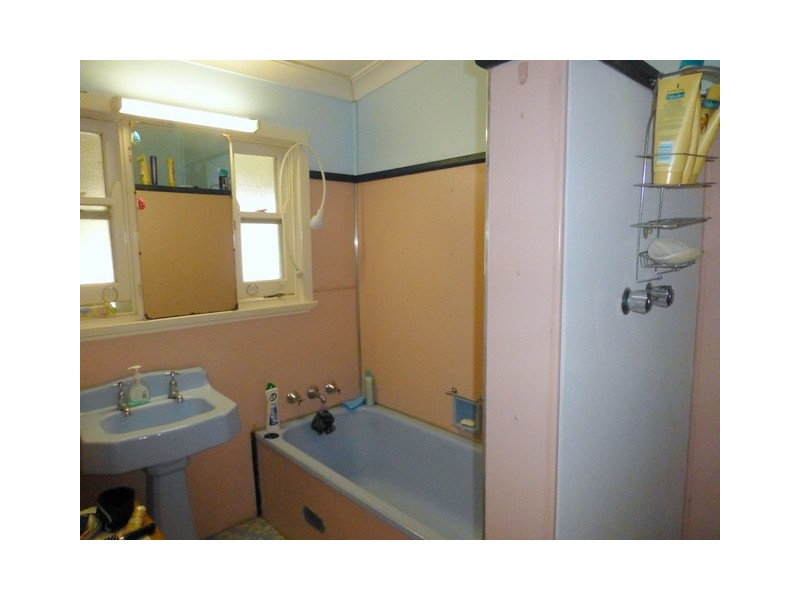 15 Goobang Street, Parkes NSW 2870