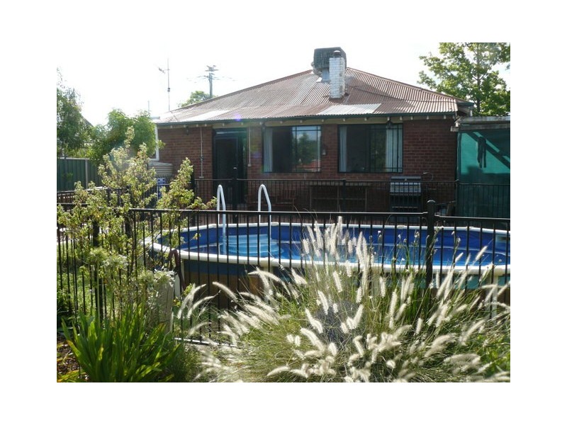 35 Close Street, Parkes NSW 2870