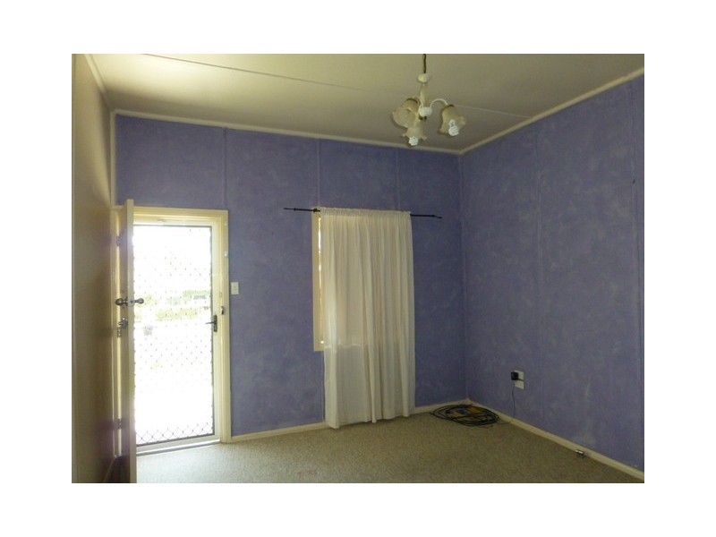 13 Medlyn Street, Parkes NSW 2870