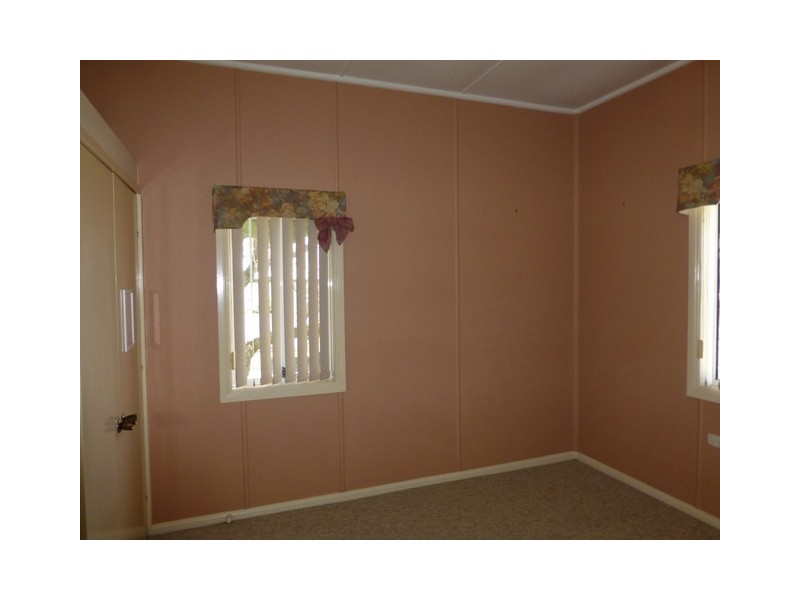 13 Medlyn Street, Parkes NSW 2870