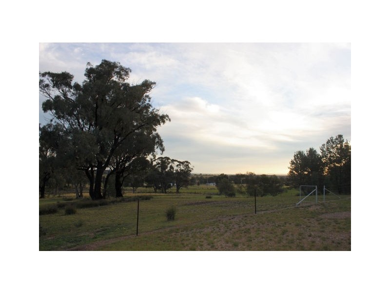 140 Heraghty Road, Parkes NSW 2870