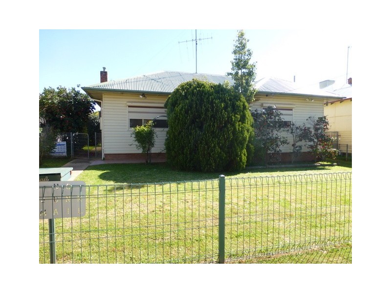 72 Mitchell Street, Parkes NSW 2870
