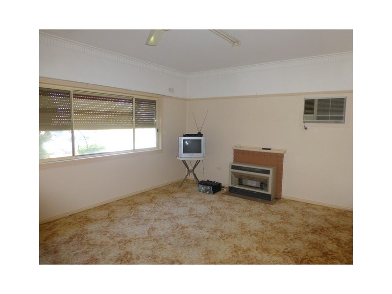 72 Mitchell Street, Parkes NSW 2870