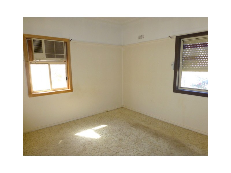 72 Mitchell Street, Parkes NSW 2870