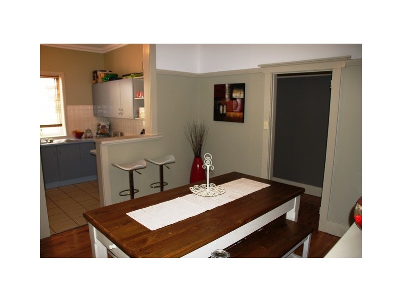 36 Close Street, Parkes NSW 2870