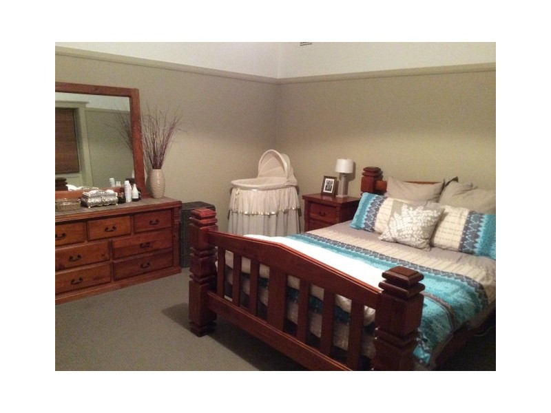 36 Close Street, Parkes NSW 2870