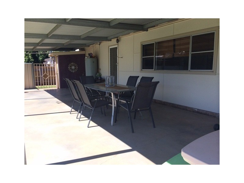36 Close Street, Parkes NSW 2870