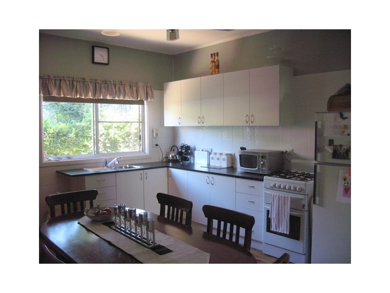 12 Howard Street, Parkes NSW 2870
