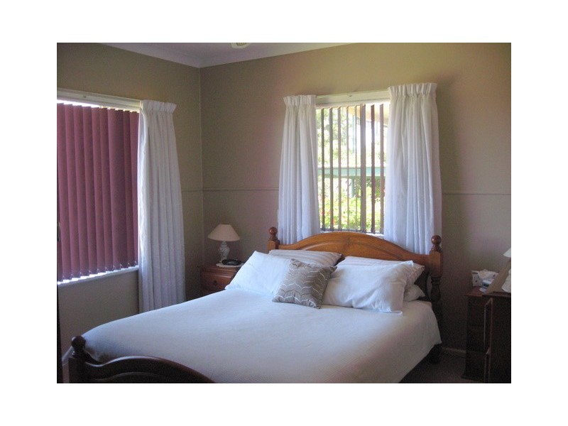 12 Howard Street, Parkes NSW 2870