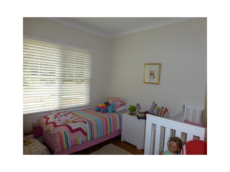 16 Molong Road, Parkes NSW 2870