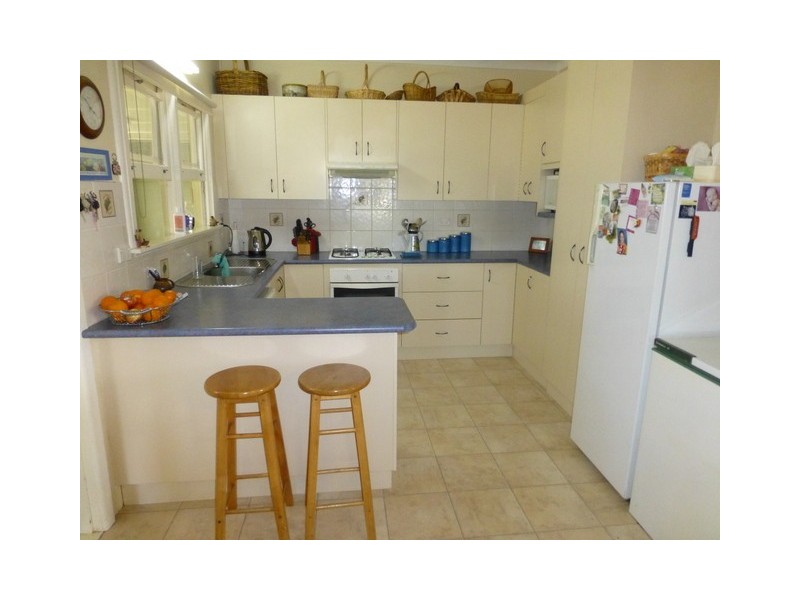 1 Brolgan Road, Parkes NSW 2870