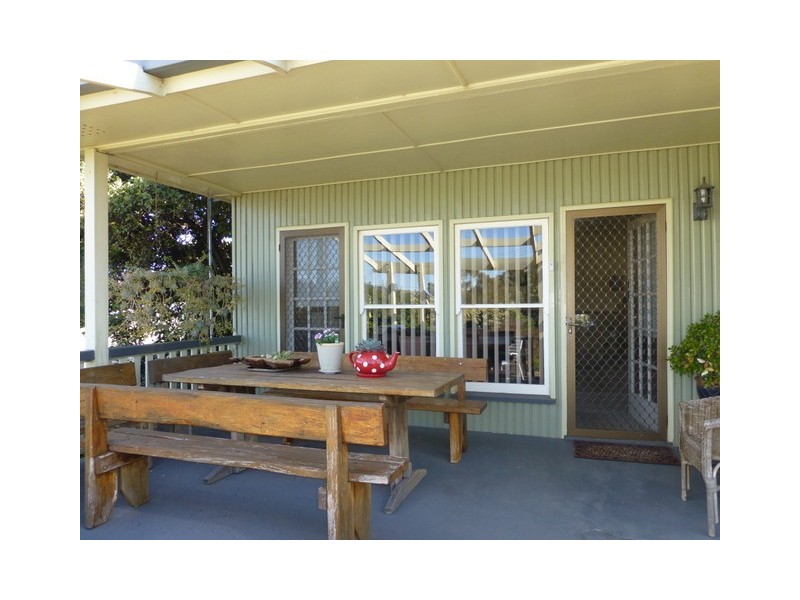 1 Brolgan Road, Parkes NSW 2870