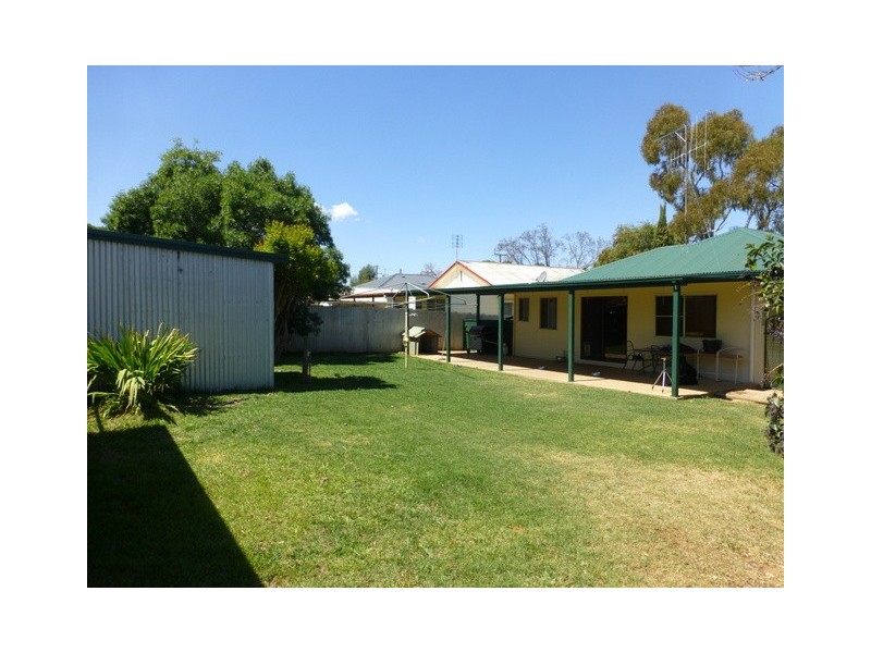 10 Orange Street, Parkes NSW 2870