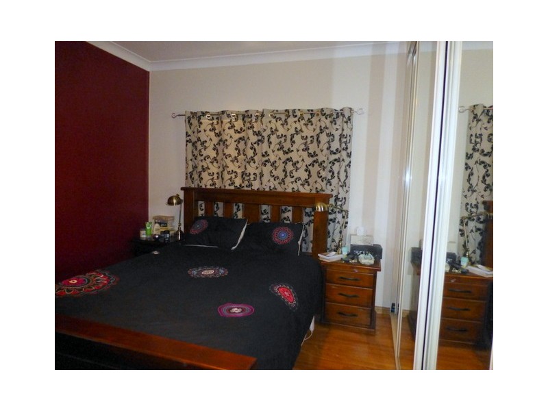 10 Orange Street, Parkes NSW 2870