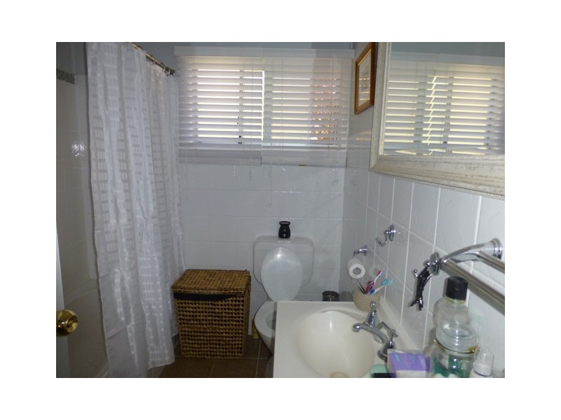 10 Orange Street, Parkes NSW 2870