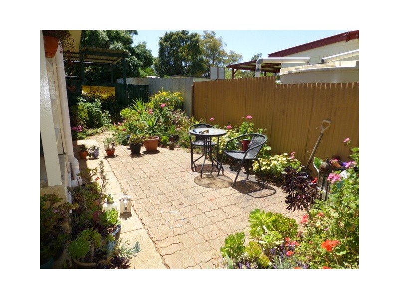 10 Orange Street, Parkes NSW 2870