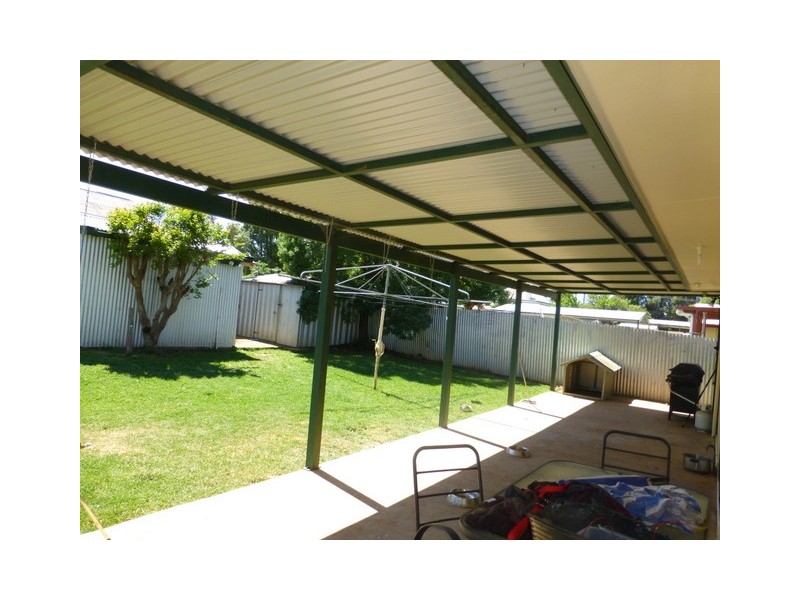 10 Orange Street, Parkes NSW 2870