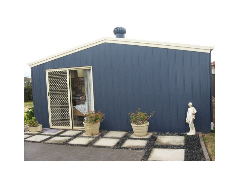 5 Guillan Place, Parkes NSW 2870