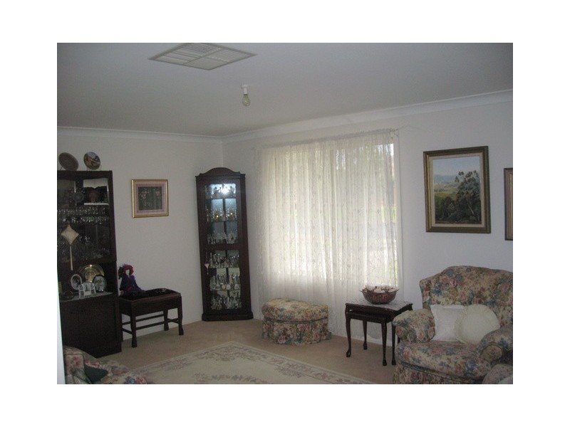 5 Guillan Place, Parkes NSW 2870