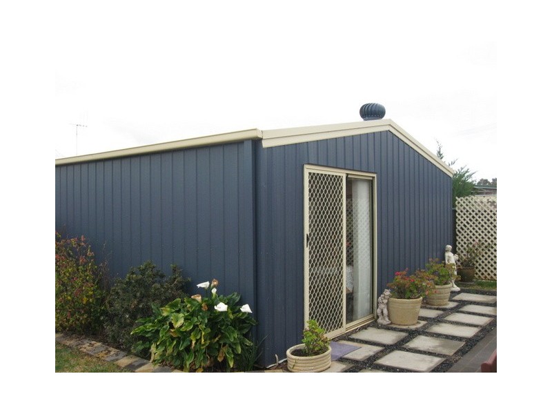 5 Guillan Place, Parkes NSW 2870