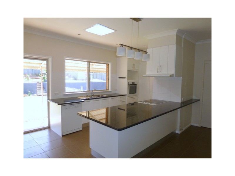 2 Jones Street, Parkes NSW 2870