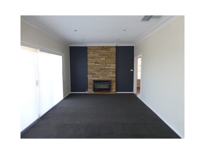 2 Jones Street, Parkes NSW 2870