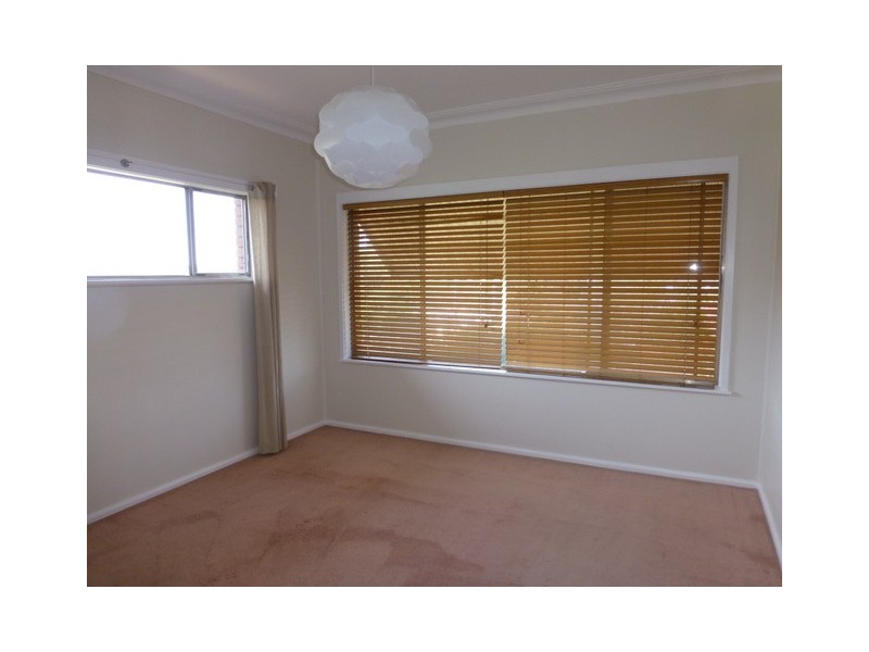 2 Jones Street, Parkes NSW 2870