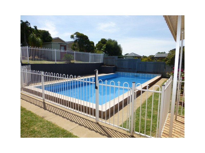 2 Jones Street, Parkes NSW 2870