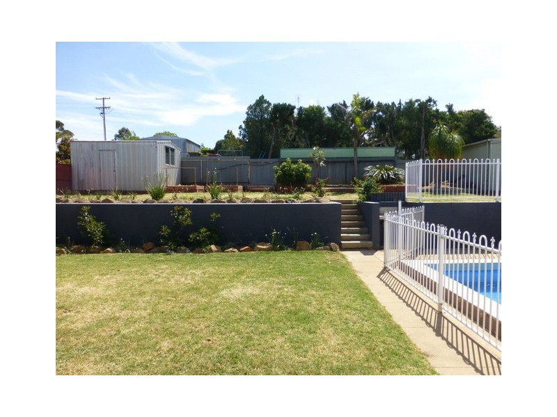 2 Jones Street, Parkes NSW 2870