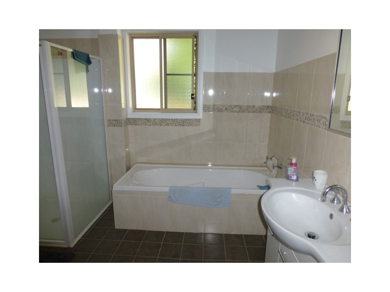 15 Glenwarrie Place, Parkes NSW 2870