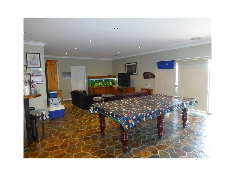 15 Glenwarrie Place, Parkes NSW 2870