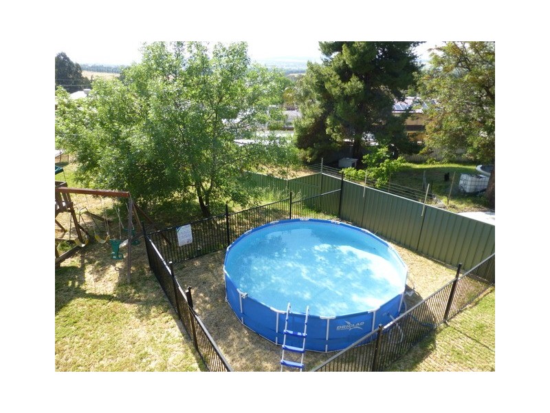 15 Glenwarrie Place, Parkes NSW 2870