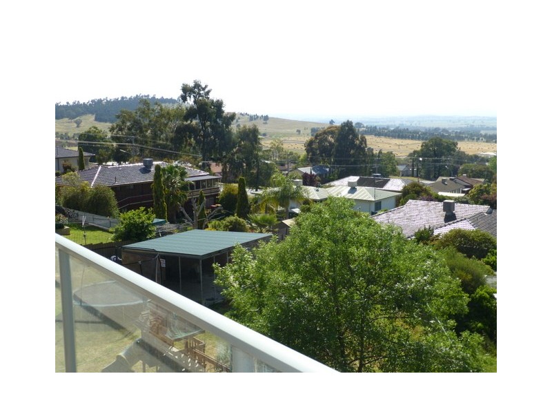 15 Glenwarrie Place, Parkes NSW 2870