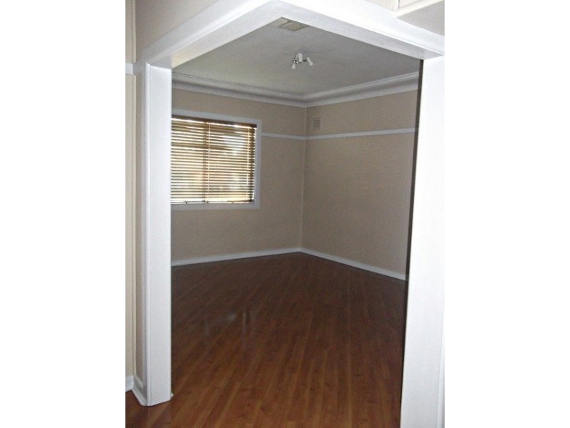 17-19 Callaghan Street, Parkes NSW 2870