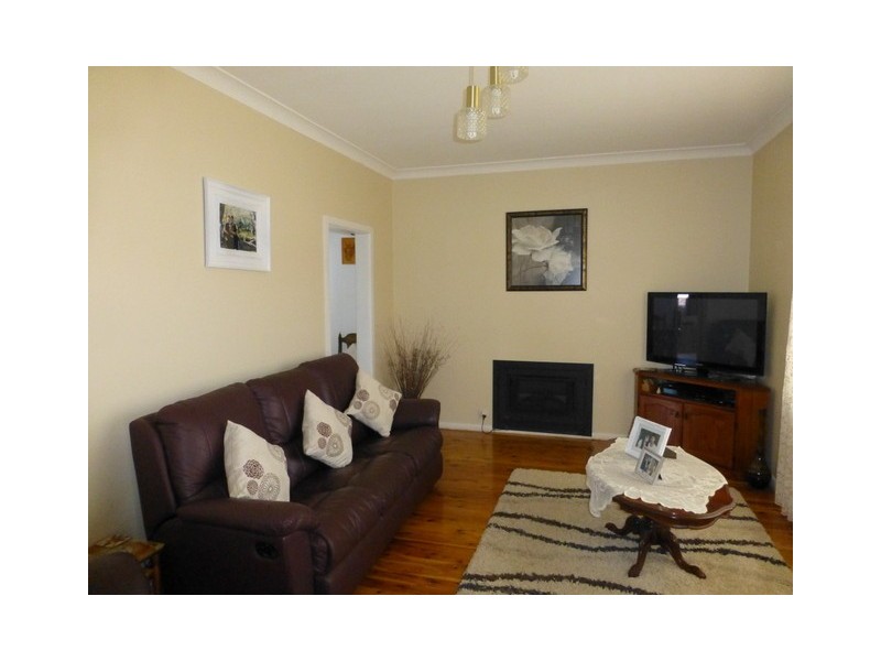 82 Woodward Street, Parkes NSW 2870