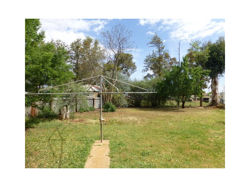 19 Macarthur Street, Parkes NSW 2870