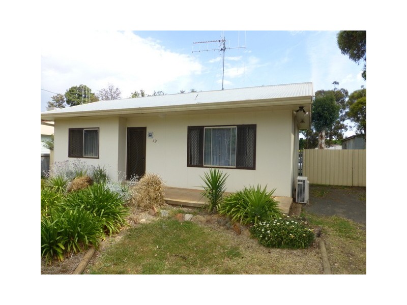 19 Macarthur Street, Parkes NSW 2870
