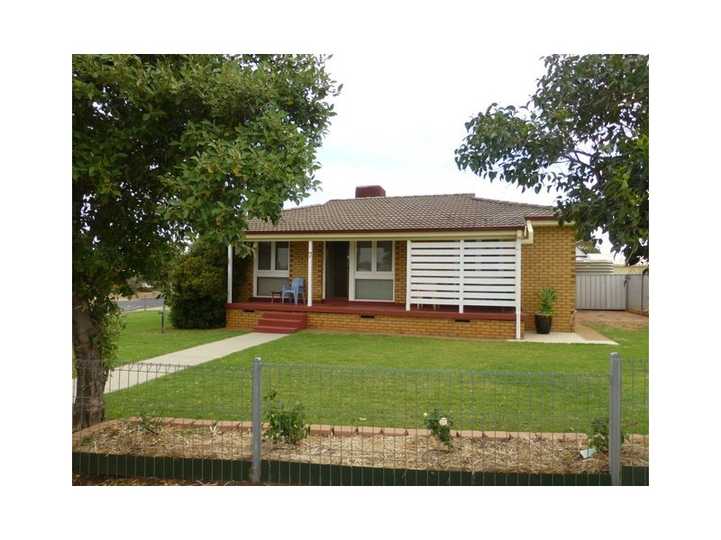 7 Best Street, Parkes NSW 2870