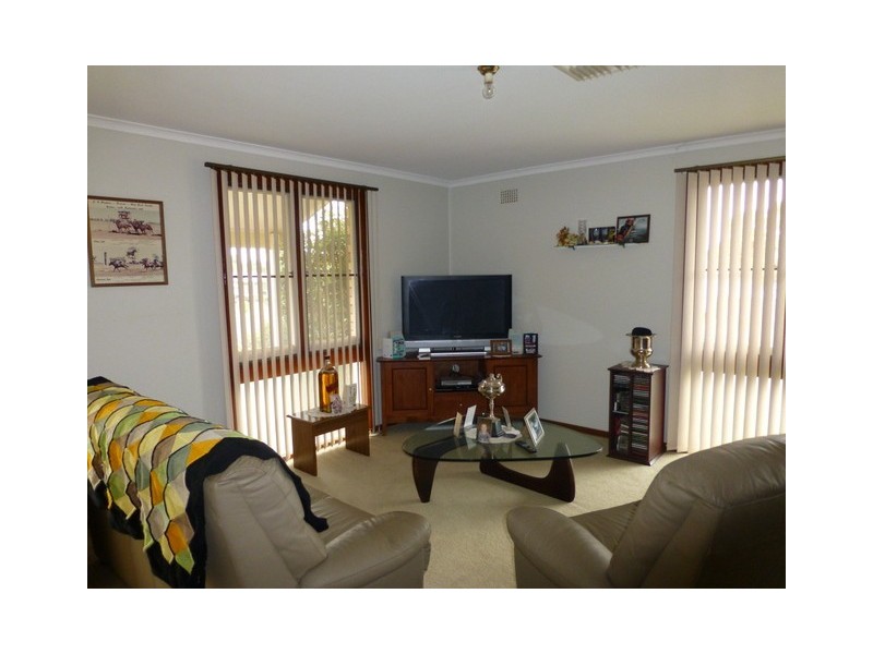 7 Best Street, Parkes NSW 2870