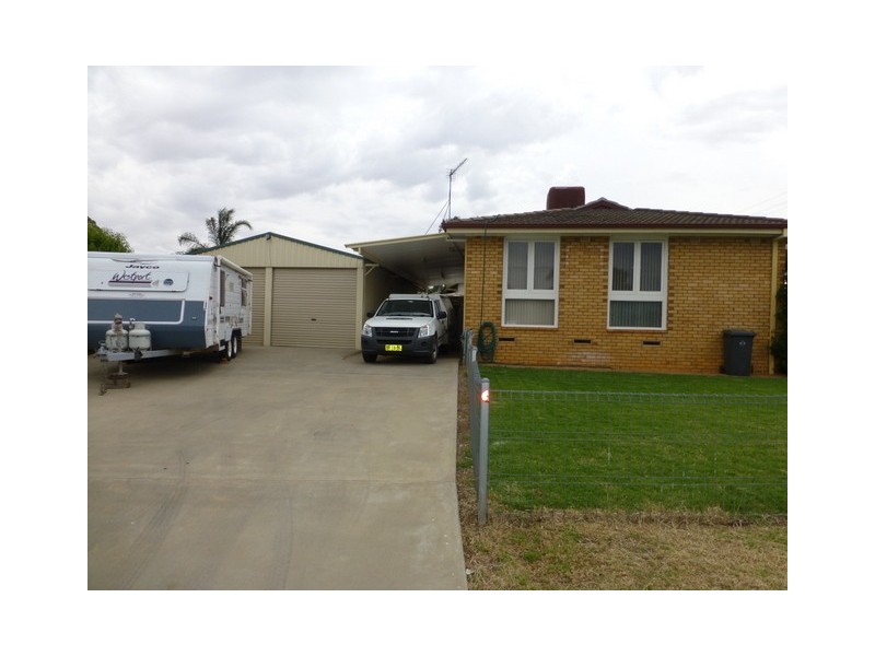 7 Best Street, Parkes NSW 2870