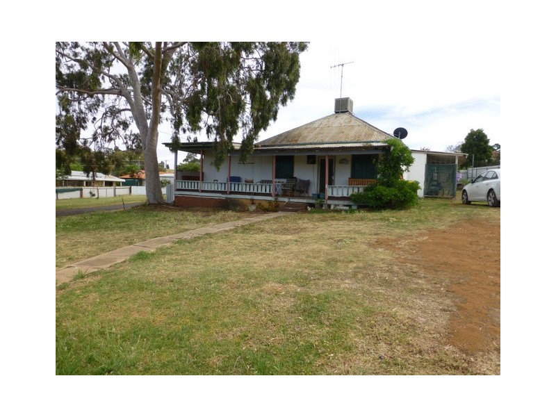 14 Wentworth Street, Parkes NSW 2870