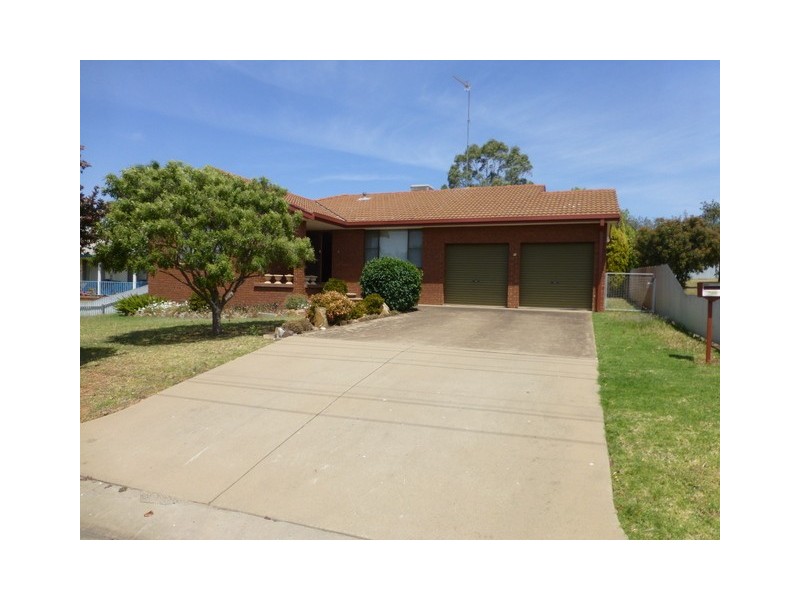 56 Coleman Road, Parkes NSW 2870